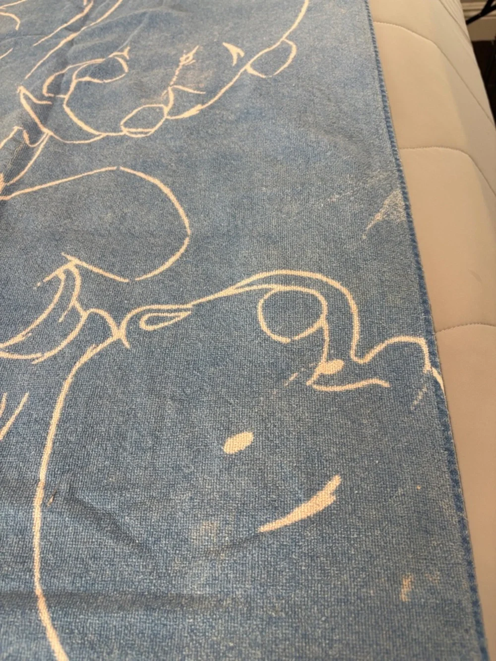 Disneyland VTG Winnie the Pooh Beach Towel Disneyland